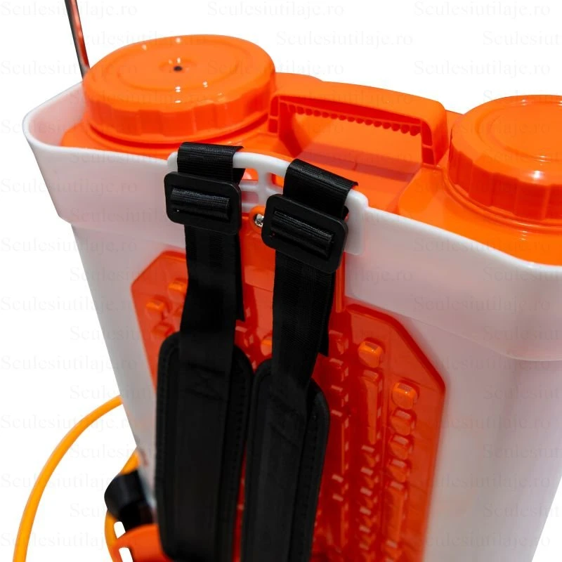 Pulverizator electric RURIS RSE1900 S, 30 W, capacitate rezervor 18 litri, presiune 6 bar, debit 2.9 l/min, acumulator 12 V, 8 Ah, cu 5 duze stropire