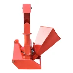 Tocator crengi cu angrenare priza putere tractor PTO putere necesara 18-50CP grosime maxima bustean 100mm, buncar 400x420x600mm Breckner Germany