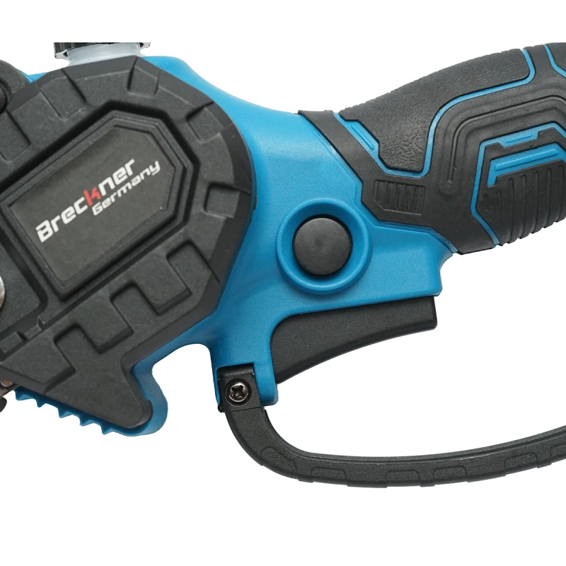 Mini fierastrau electric 700W cu 2 acumulatori Li-ion 21V/4Ah, lama 200mm (8 inch) Breckner Germany