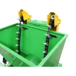 Masina de plantat cartofi pe 2 randuri cu fertilizare, buncar 180kg model Polonia