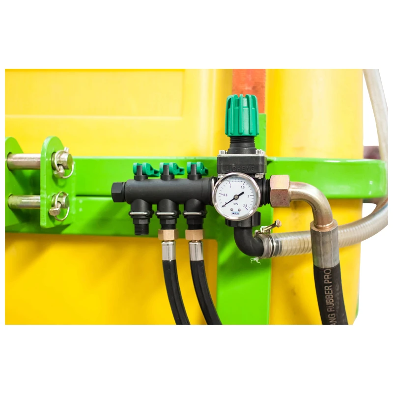 Atomizor cu rezervor 400L cu cardan si 12 diuze Konig Traktoren