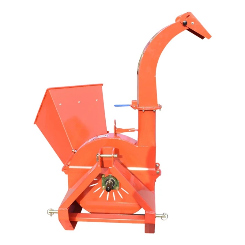 Tocator crengi cu angrenare priza putere tractor PTO putere necesara 18-50CP grosime maxima bustean 100mm, buncar 400x420x600mm Breckner Germany