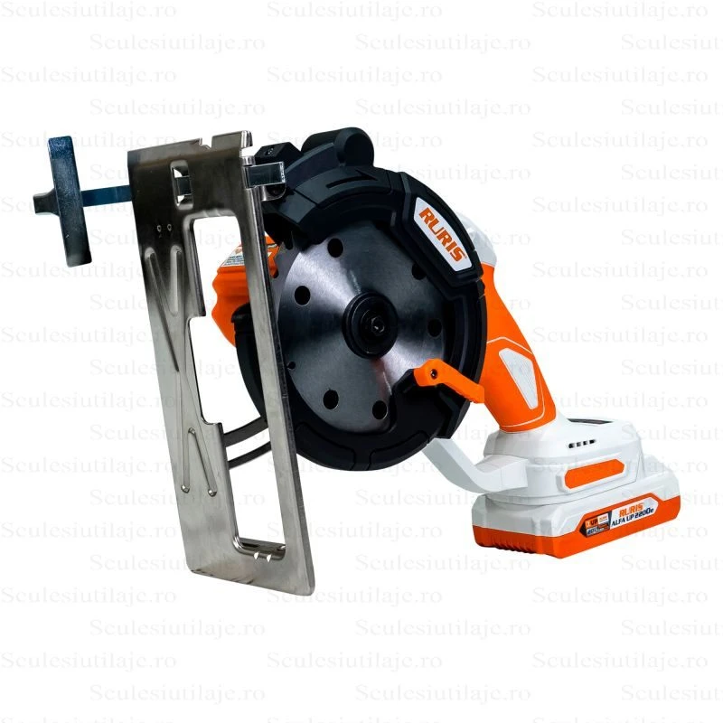 Fierastrau circular pe acumulator RURIS RMX3140 3140RMX2024, 20V, 6800 rpm, disc 140 mm, adancime taiere 50 mm, fara acumulator, fara incarcator