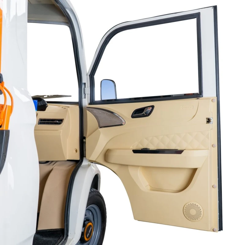 Triciclu electric pick-up RURIS Pilot 5000A, putere maxima 4900 W, autonomie pana la 130 km, cu volan, viteza maxima de 25 km/h, conform reglementarilor UE, fara permis, alba