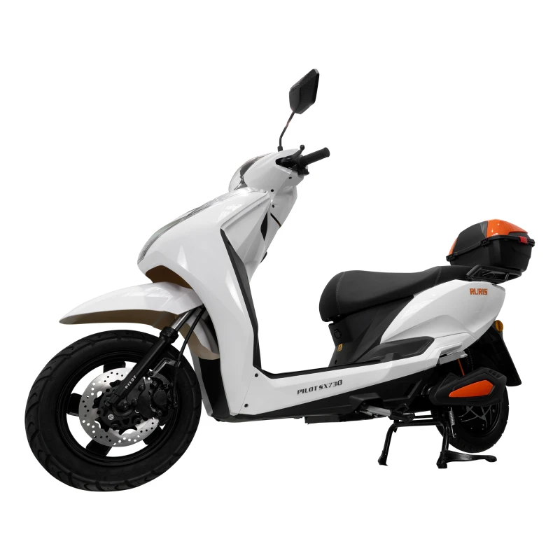 Scuter electric RURIS PILOT SX 730, motor 2500 W, baterie 72 V 20 Ah, autonomie pana la 56 km, viteza maxima de 25 km/h, conform reglementarilor UE, fara permis, Alb