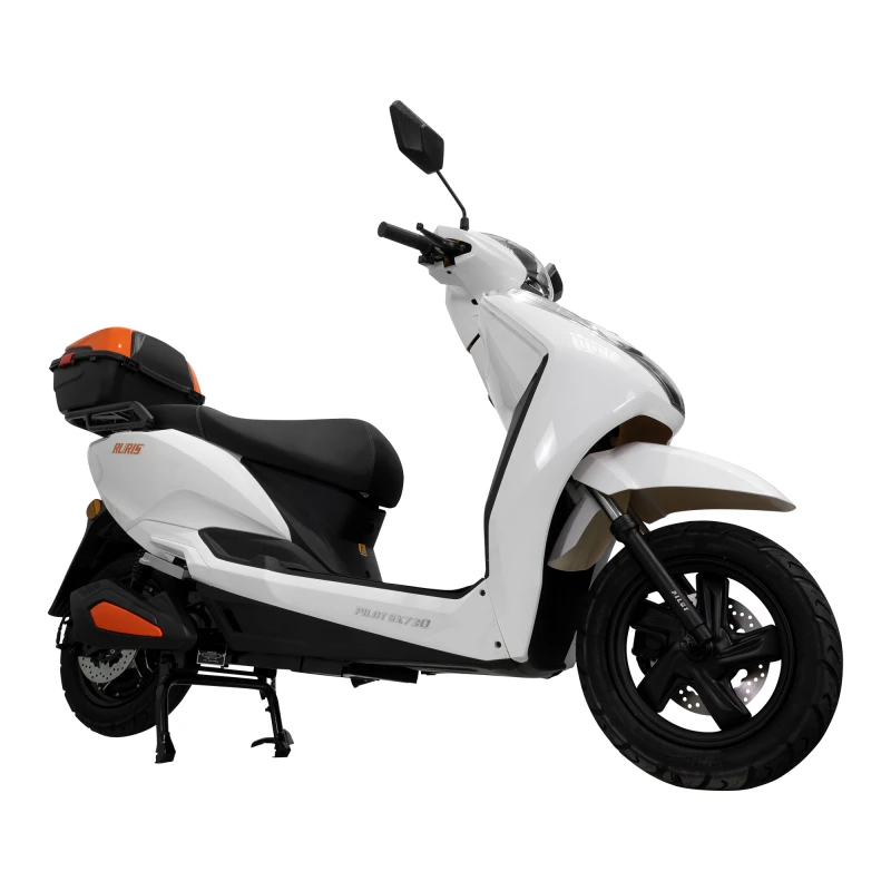 Scuter electric RURIS PILOT SX 730, motor 2500 W, baterie 72 V 20 Ah, autonomie pana la 56 km, viteza maxima de 25 km/h, conform reglementarilor UE, fara permis, Alb