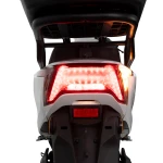Scuter electric RURIS PILOT SX 730, motor 2500 W, baterie 72 V 20 Ah, autonomie pana la 56 km, viteza maxima de 25 km/h, conform reglementarilor UE, fara permis, Alb