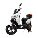 Scuter electric RURIS PILOT SX 720, motor 2500 W, baterie 72 V 32 Ah, autonomie pana la 92 km, viteza maxima de 25 km/h, conform reglementarilor UE, fara permis, Alb
