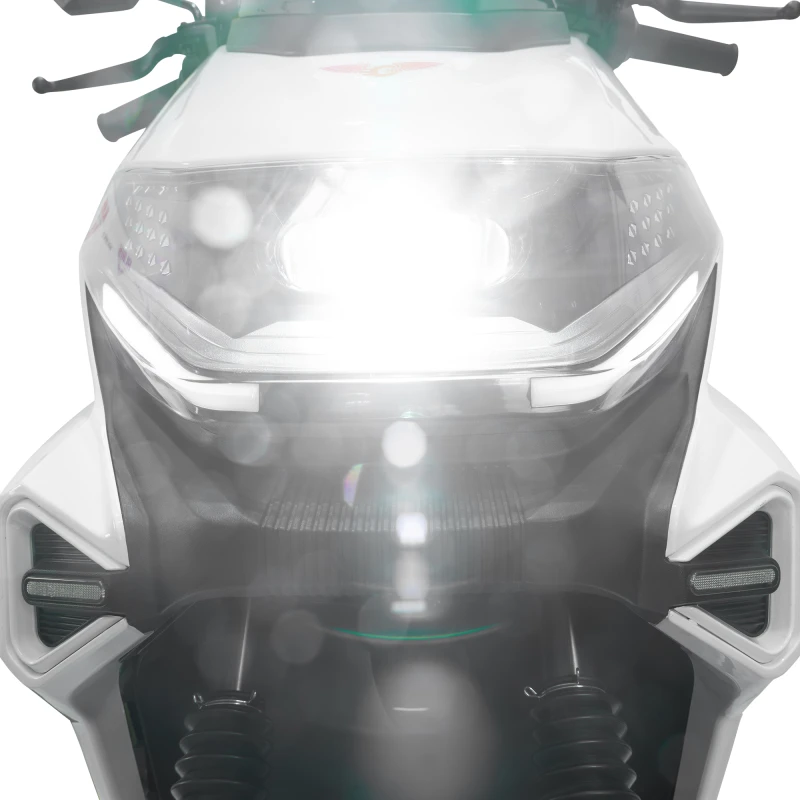 Scuter electric RURIS PILOT SX 720, motor 2500 W, baterie 72 V 32 Ah, autonomie pana la 92 km, viteza maxima de 25 km/h, conform reglementarilor UE, fara permis, Alb