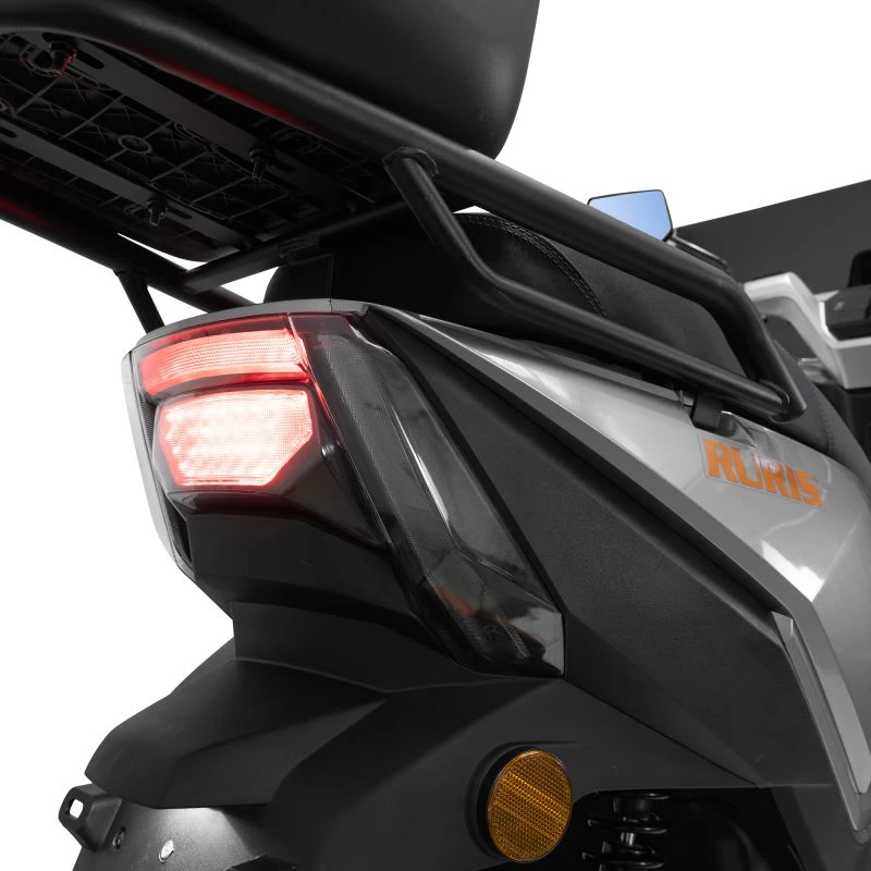 Scuter electric RURIS PILOT SX 720, motor 2500 W, baterie 72 V 32 Ah, autonomie pana la 92 km, viteza maxima de 25 km/h, conform reglementarilor UE, fara permis, Gri