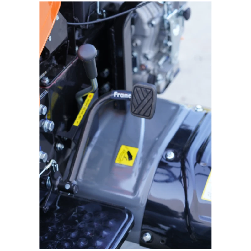 Motocultor Ride-On 4x4 R1200 Evotools PLUS, motor diesel 12CP Koop, cutie 3+1 viteze, far LED si sistem de franare hidraulic