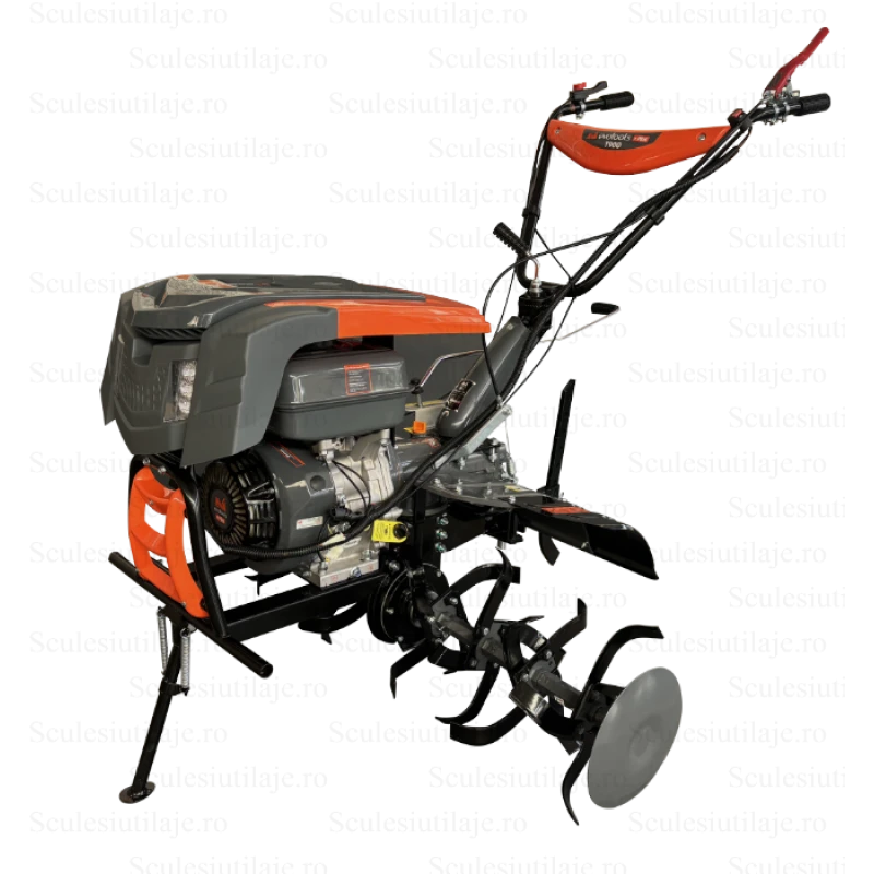 Motocultor T900 Evotools PLUS cu Far, motor benzina General Engine, 4 timpi, 9 CP, latime lucru 100 cm, rezervor 6.5 litri, roti cauciuc, freze