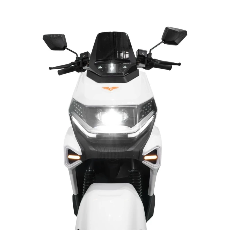 Scuter electric RURIS PILOT SX 720, motor 2500 W, baterie 72 V 32 Ah, autonomie pana la 92 km, viteza maxima de 25 km/h, conform reglementarilor UE, fara permis, Alb